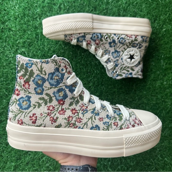 Converse Shoes - Converse Chuck Taylor All Star Lift Hi Platform Floral Tapestry